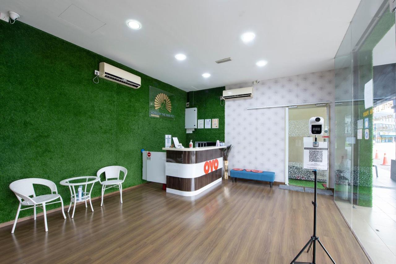 Oyo 90231 Hotel By The Park Plt Johor Bahru Exteriér fotografie