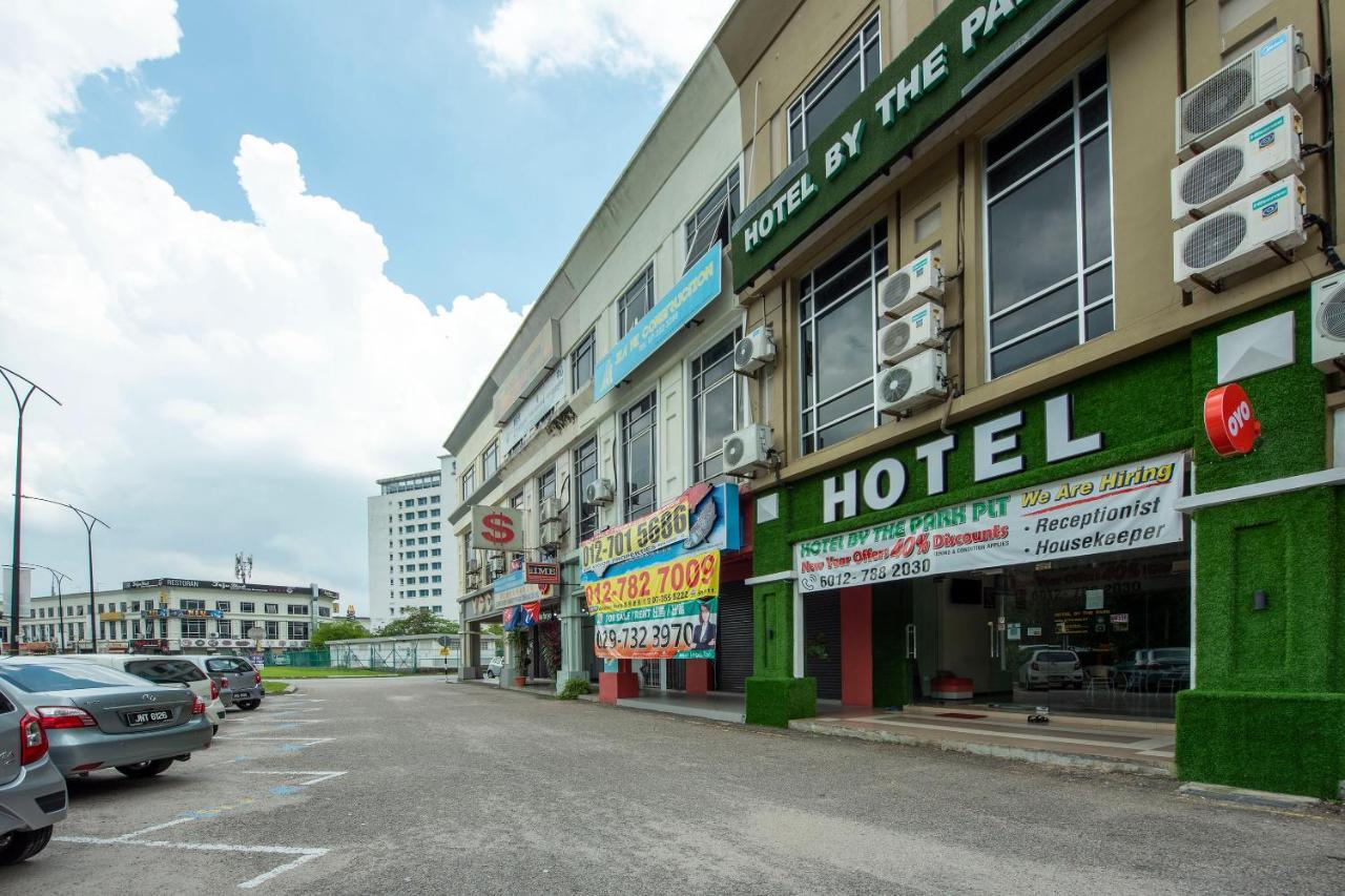 Oyo 90231 Hotel By The Park Plt Johor Bahru Exteriér fotografie
