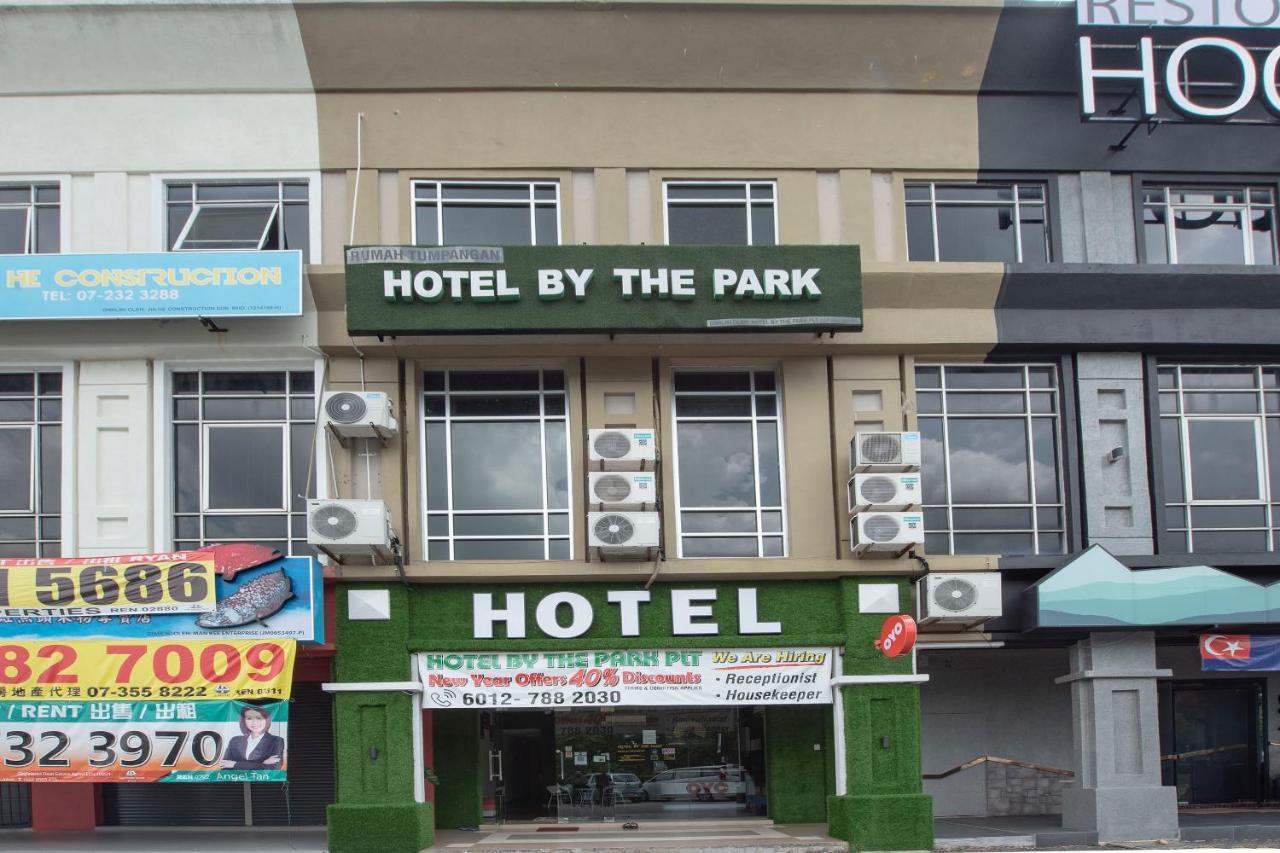 Oyo 90231 Hotel By The Park Plt Johor Bahru Exteriér fotografie